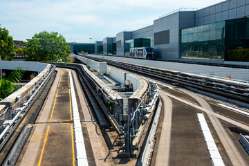 Obraz premium Skytrain Terminal Transfer at Changi Airport - Singapore