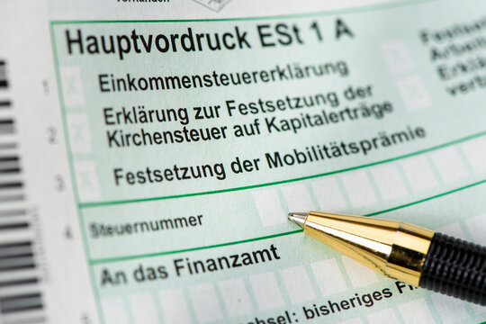 Steuererkl&auml;rung f&uuml;r Finanzamt mit Formular
