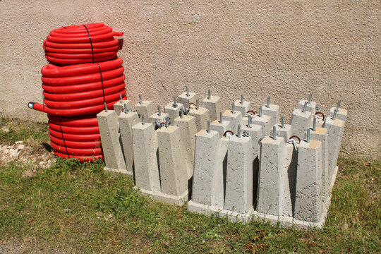 Gaines TPC rouge protection des r&eacute;seaux et base plot cand&eacute;labre b&eacute;ton