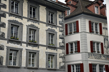 Fototapeta premium Façades classiques décorées à Luzern. Suisse 