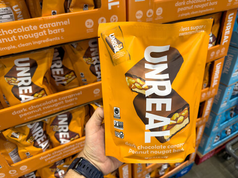 UNREAL Dark Chocolate Caramel Peanut Nougat Bars at Costco Warehouse