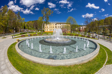 Fontanna w centrum Krynicy. © Jacek