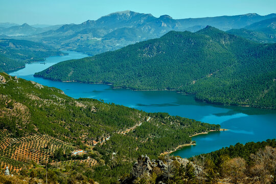Embalse del Tranco, Valle del Guadalquivir, en el parque natural de Cazorla, Segura y Las Villas.