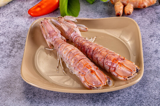 Gourmet boiled big Mantis shrimp