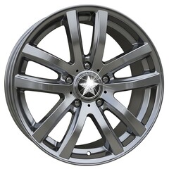 Obraz premium Gleaming Silver Car Wheel with a Central Star Design