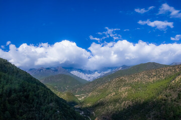 Fototapeta premium View of nature on the mountain and blue sky