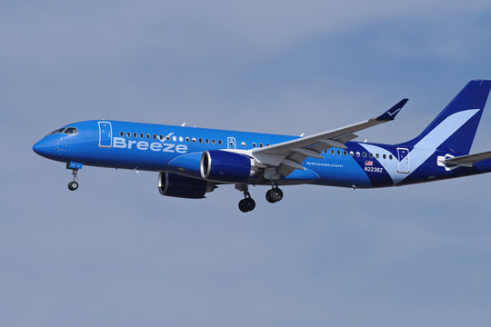 Breeze Airways Airbus A220-300 (N223BZ) approaching LAX for landing, Los Angeles, California, 2023.