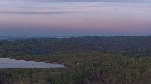 Rappbodetalsperre bei Sonnenuntergang. Vogelperspektive. 