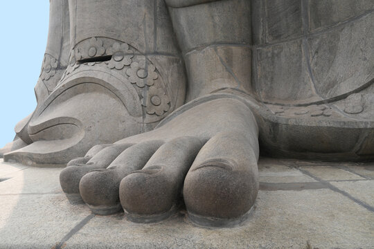 Close Up of Thiruvalluvar Statue Feet in Kanyakumari, Tamil Nadu