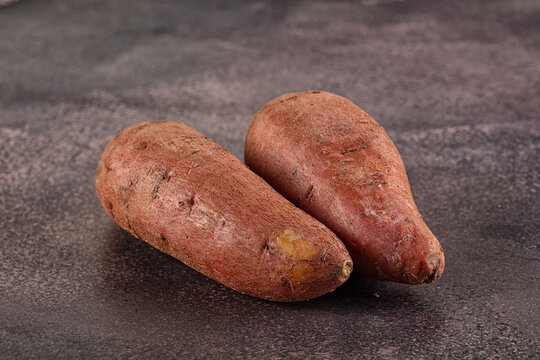 Raw ripe sweet potato - batat
