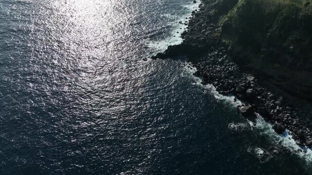 藍ヶ江漁港周辺の海を空撮