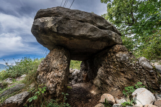dolmen of Molers, 1500 BC, within the middle bronze, Saldes, Solson&eacute;s, Bergued&aacute; region, Catalonia, Spain