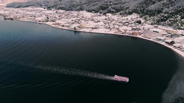 雪景色の天橋立 4Kドローン空撮 日本三景 松並木と青い海のコントラスト