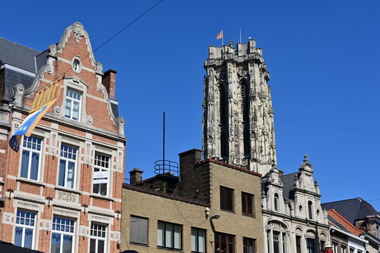 Malines (Mechelen): case fiamminghe sulla via IJzerenleen, Fiandre, Belgio