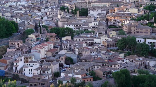 Detalle del conjunto de casas del casco antiguo de Toledo, Castilla la Mancha, Espa&ntilde;a. Mayo de 2026.