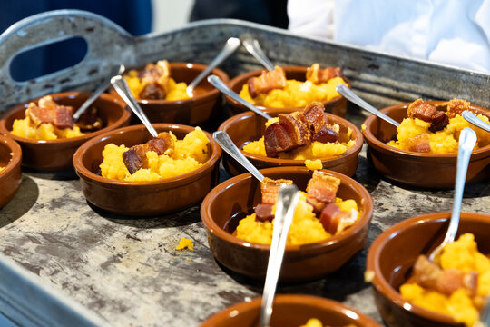 alimento, comida, carne, almuerzo, cena, restaurante, delicioso, cocina, fresco, torreznos, panceta, tocino 