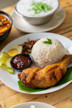 Malaysian Nasi Lemak with Fried Chicken