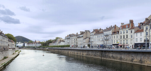 Obraz premium Quai Vauban à Besançon France 