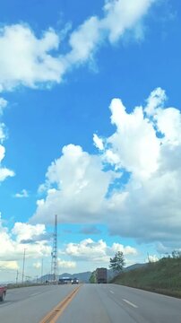 time lapse dirigindo em estrada do Estado de Minas Gerais, Brasil