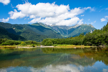 Fototapeta premium 上高地 大正池 穂高連峰