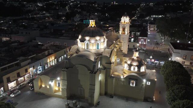 Iglesia de San Jos&eacute;, Tlaxcala, M&eacute;xico. Video Cinematogr&aacute;fico de Noche con Dron 