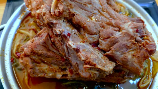 한국,음식,감자탕,뼈다귀해장국,돼지고기,Korea, food, gamjatang, bone broth, hangover soup, pork