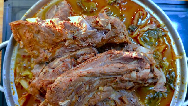 한국,음식,감자탕,뼈다귀해장국,돼지고기,Korea, food, gamjatang, bone broth, hangover soup, pork
