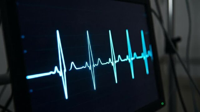 Medical Monitoring Signal Analyzing and Displaying in Dim Laboratory Setting