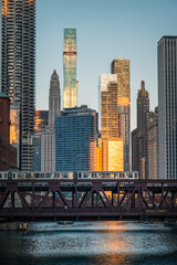 Fototapeta premium The skyline and bridge scenery of the tall buildings in the canal city of Chicago, USA