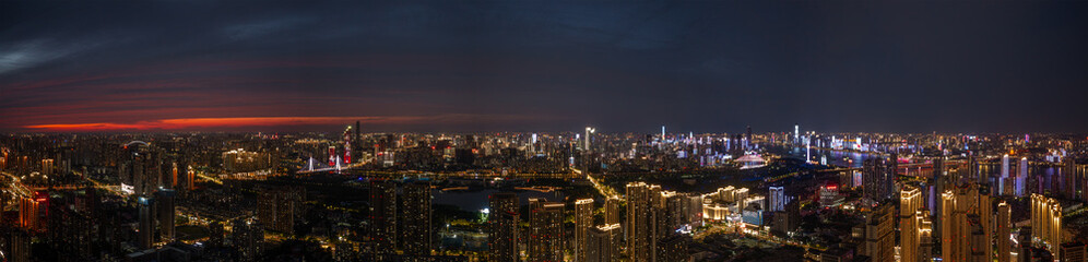 Obraz premium Night view of Wuhan, Hubei, China's city skyline and landmarks