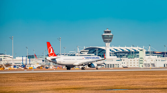 TC-JSY Turkish Airlines Airbus A321 passenger jet airplane on a sunny winter day at Munich airport, MUC, Freising, Bavaria, Germany