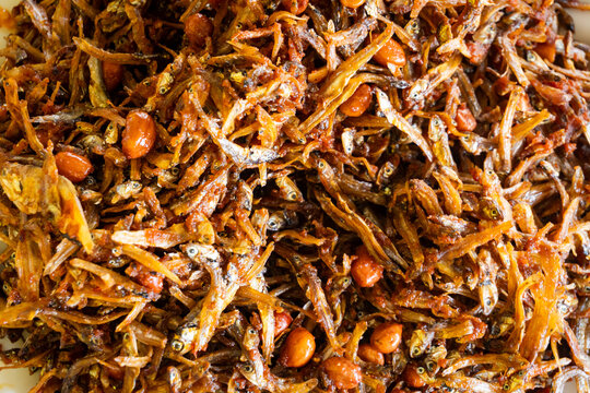 Teri Goreng , Indonesian crispy fried anchovies mixed with roasted peanuts. Popular Indonesian side dish.