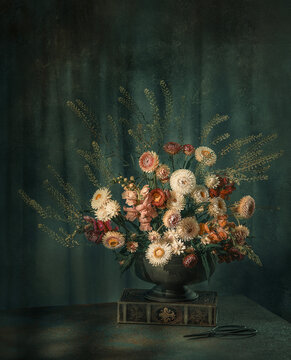 Straw flowers bouquet 