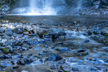 Water cascades © Libby
