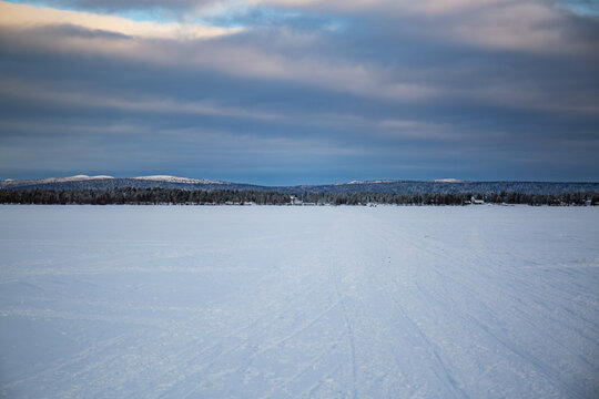 Winterwanderung im hohen Norden von Schweden