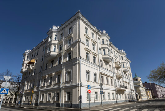 Russia, Moscow, apartment building, Arkhangelsky lane, 13, Krivokolenny Lane, 11, former Frolov - Bari Apartment building