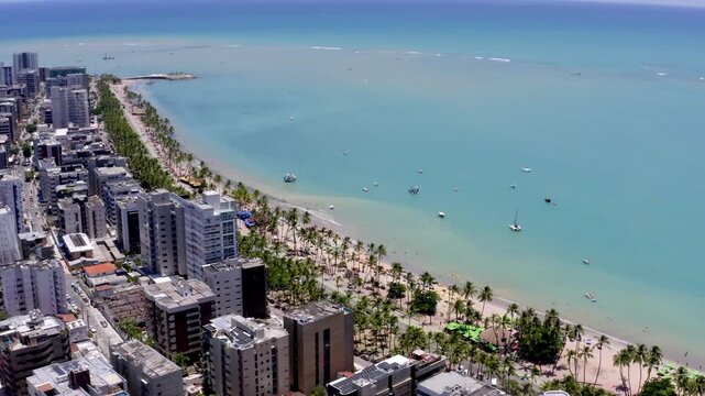 Vista a&eacute;rea da orla tropical de Macei&oacute;, Alagoas, Brasil.
