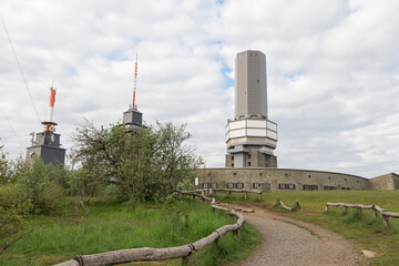 Obraz premium Großer Feldberg im Taunus in Hessen - Eine stimmungsvolle Landschaftsaufnahme aus Deutschland