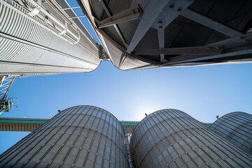 Large industrial grain silos © Amatis Art
