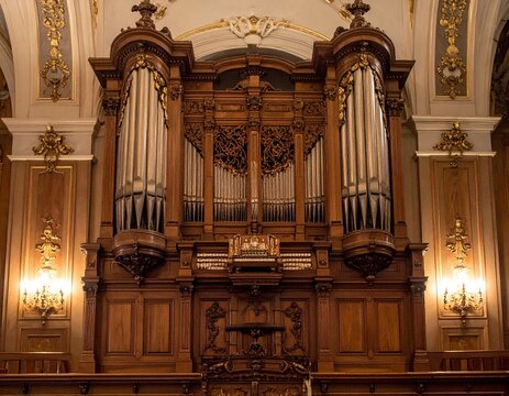 baroque organ AI generated