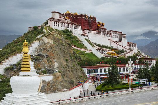 Elevated View of the Potala Palace
Potala Palace, Lhasa, Autonomous Region of Tibet
