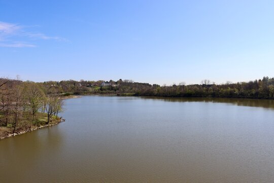 Te peaceful lake in the country on a sunny day.