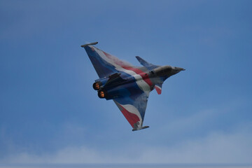 Naklejka premium Rafale Solo Display 2026 en montée post combustion
