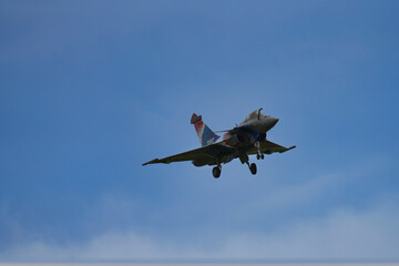 Fototapeta premium Rafale Solo Display 2026 train d'atterrissage sorti