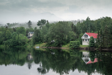 Obraz premium cottage, cottage location, quiet, cottage by the water, lake, river, trees, wood, forest, sky, cottages, cabin,bot house, boat, 