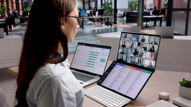Agile Manager Reviews Project Tasks
