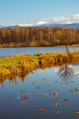 Stawy Podgórzyńskie z widokiem na Karkonosze i Śnieżkę, panoramiczny krajobraz Dolnego Śląska © krzys ser