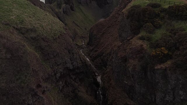 Revealing dunnottar castle on scotland's dramatic coastline