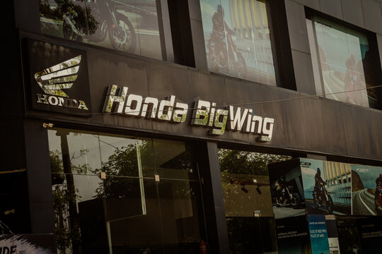Honda Big Wing showroom, Picture clicked at authorized main dealership in Ambattur. Big Wing is a division of HMSI operating a premium motorcycle business.