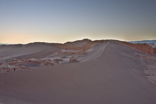Sand dune in the Valle de Luna (Moon Valley) at sunset, San Pedro de Atacama, Regi&oacute;n de Antofagasta, Chile, South America